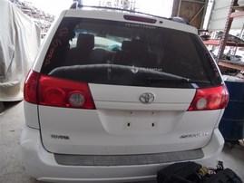 2006 Toyota Sienna LE White 3.3L AT 2WD #Z24720
